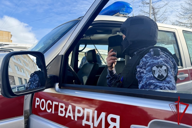 Росгвардия пресекла конфликт в круглосуточном магазине Магадана