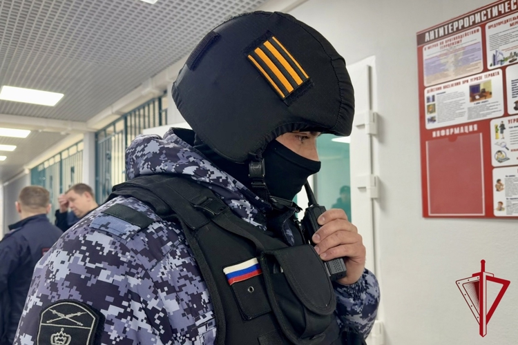 Подразделения Росгвардии приняли участие во всероссийских учениях на объектах образования Магаданской области