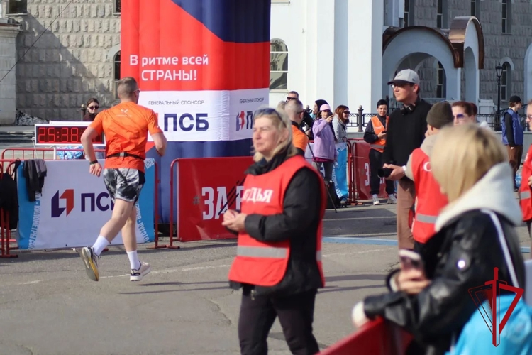 Росгвардеец завоевал золото Всероссийского полумарафона в Магадане