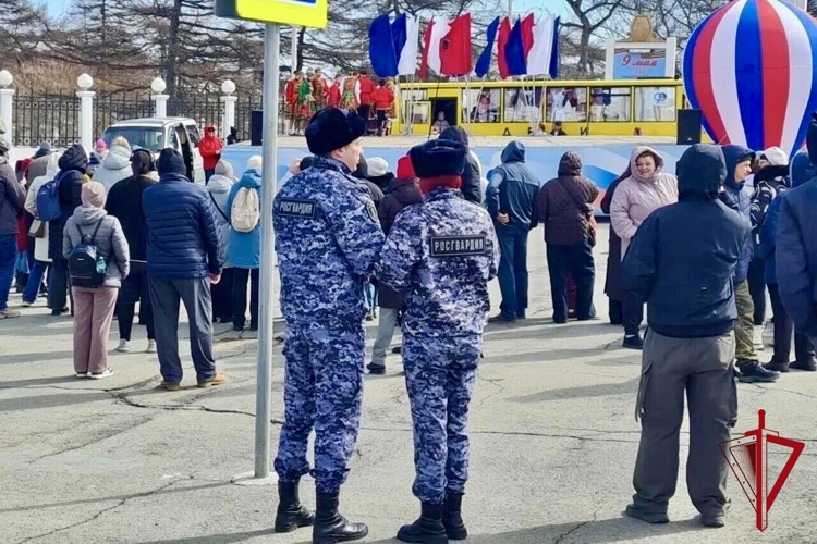 Росгвардейцы обеспечили безопасность празднования Первомая на Колыме