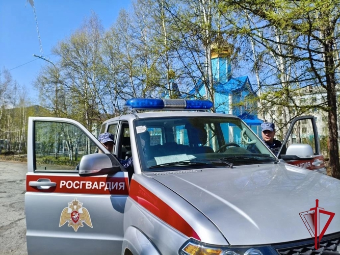 В Ягодном росгвардейцы предотвратили попытку задержанного совершить побег