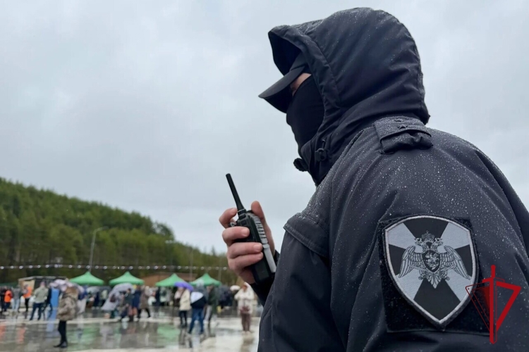 Безопасность гостей этнофестиваля обеспечили росгвардейцы на Колыме