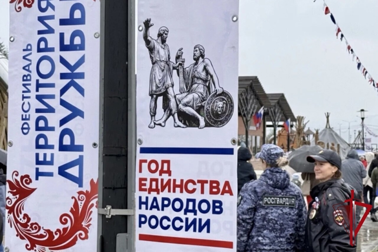 Безопасность гостей этнофестиваля обеспечили росгвардейцы на Колыме