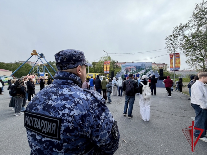 В Магадане росгвардейцы обеспечили безопасность праздничных мероприятий ко Дню города