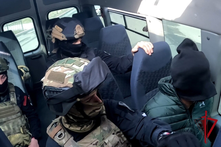 Росгвардия обеспечила силовую поддержку операции «Нелегал Трафик» в Магаданской области