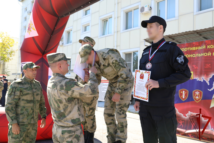 Магаданцы победили на соревнованиях Восточного округа Росгвардии по плаванию