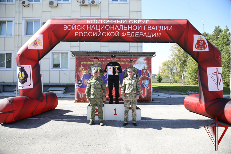 Магаданцы победили на соревнованиях Восточного округа Росгвардии по плаванию