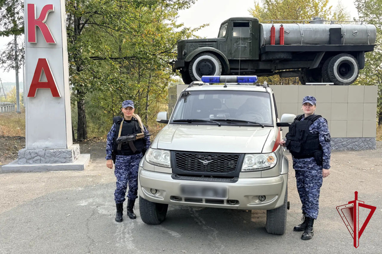 Росгвардейцы задержали жителя пос. Палатка, напавшего с ножом на продавца