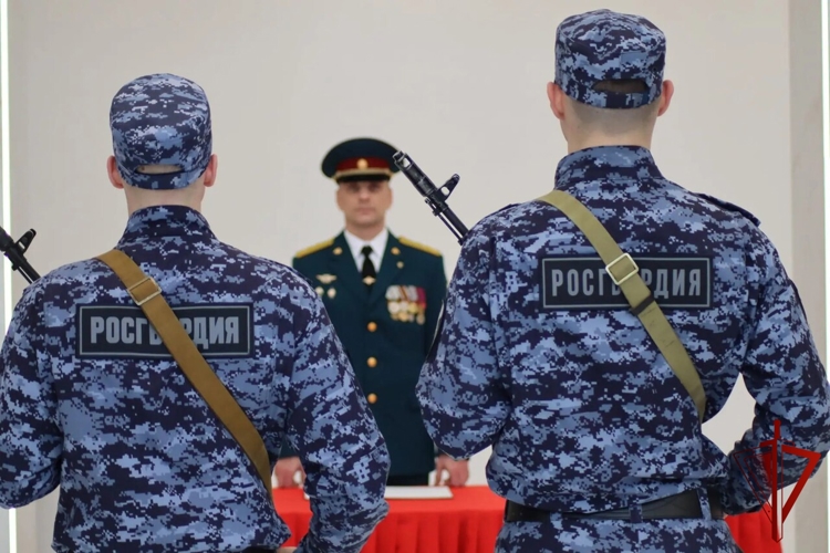 В Магадане состоялась церемония приведения к присяге молодых сотрудников Росгвардии