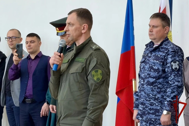 В Магадане юные росгвардейцы торжественно дали клятву кадета